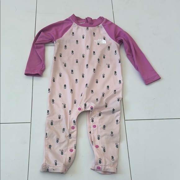 The North Face Pink and Purple swim rash guard One Piece 6/12m flash dry - Picture 2 of 6